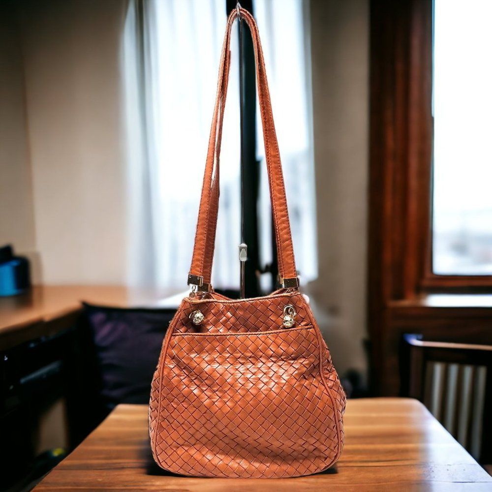 Bottega Veneta Woven Drawstring Bucket Bag/Crossbody Bag brown leather